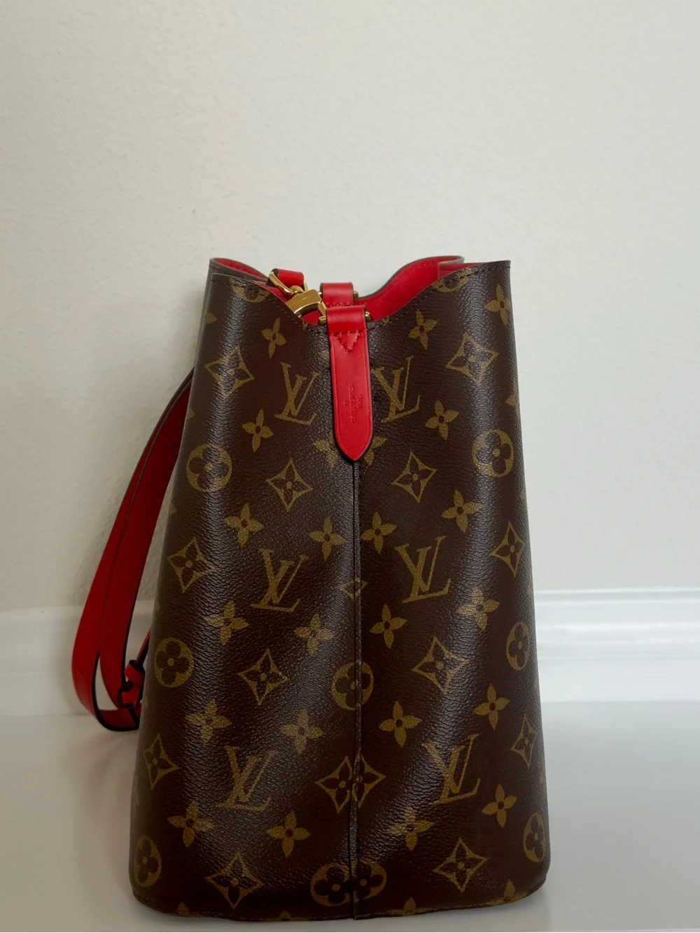 Louis Vuitton Monogram Neonoe MM Coquelicot - RED